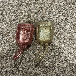 Hand sanitizer holder